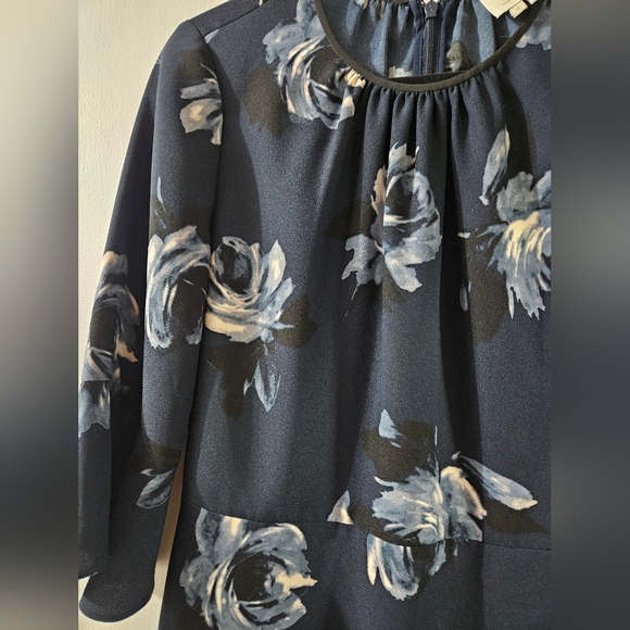 Kate Spade Night Rose Crepe Dress - Picture 4 of 8